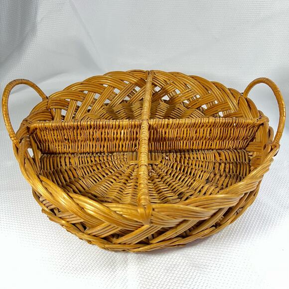 Vintage 13" Round Divided Woven Wicker Tray Basket With Handles Serving Decor - Picture 2 of 10
